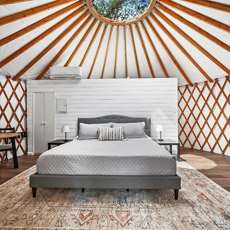 Ot 3515E Texas Yurt Haus 5 Yurts Vila